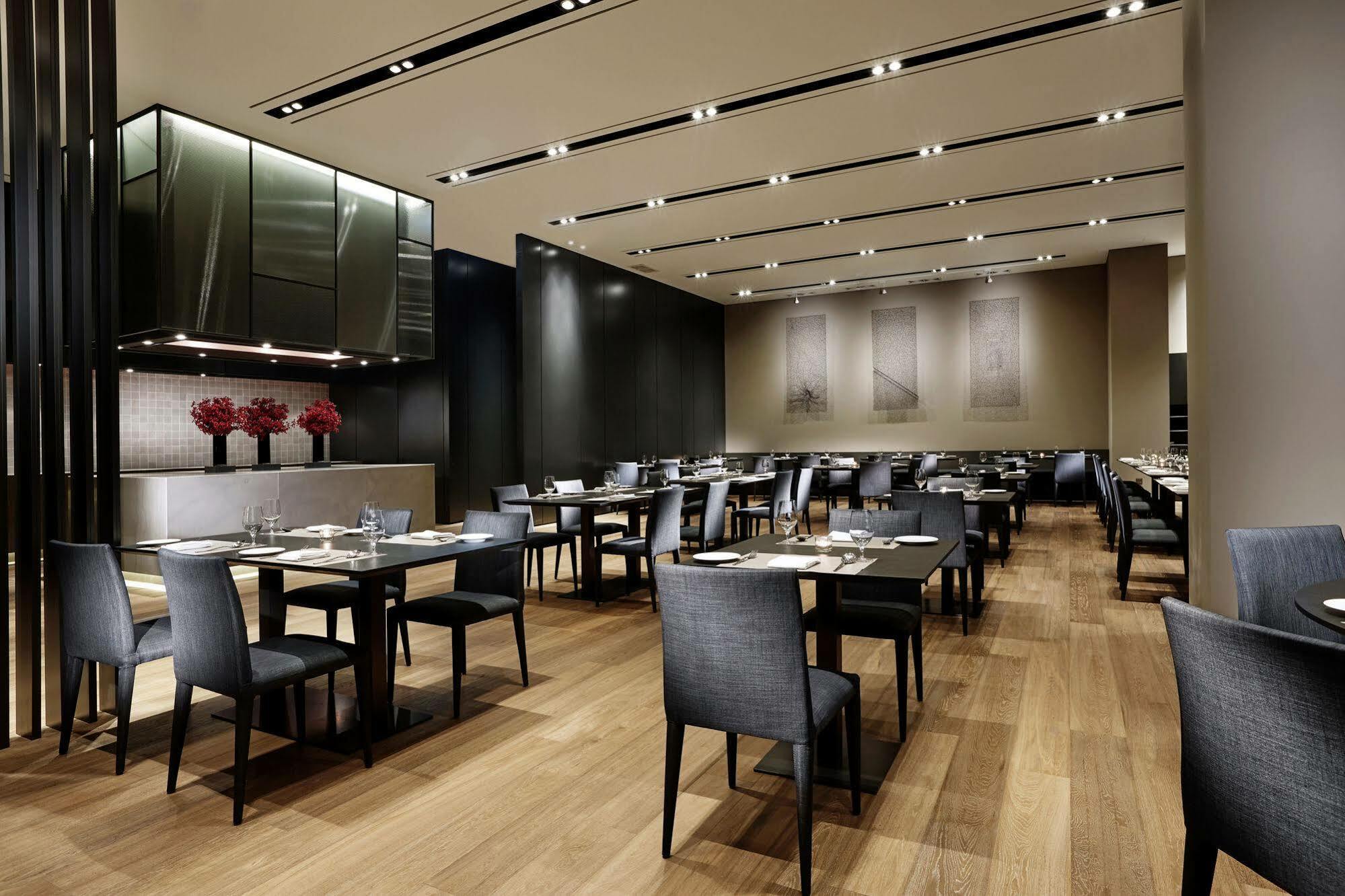 Ramada By Wyndham Gunsan Hotel Екстериор снимка
